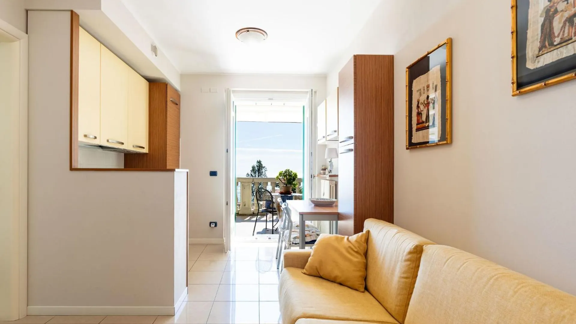 Apartment Casa Al Mare Con Bella Vista By Interhome Imperia