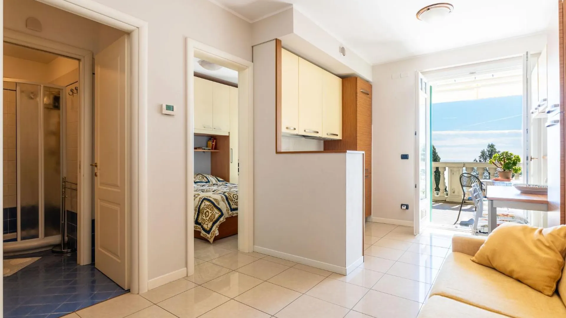 Apartment Casa Al Mare Con Bella Vista By Interhome Imperia