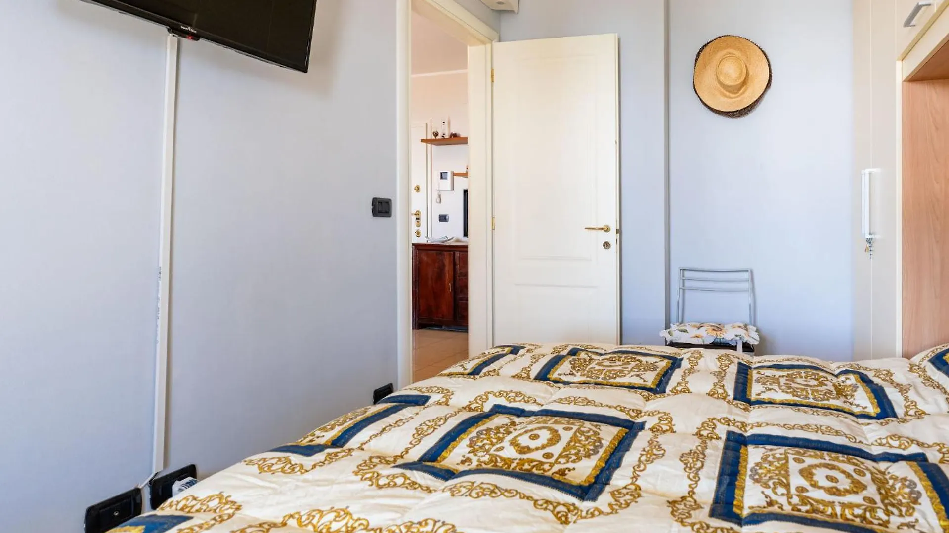 Apartment Casa Al Mare Con Bella Vista By Interhome Imperia