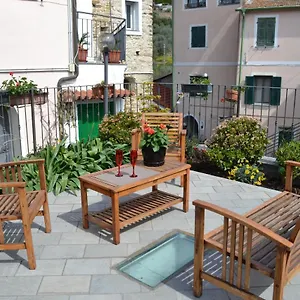 Monolocale Con Giardino E Parcheggio Privato Citra Zero Zero Ottanta Trentuno Lt 0281 Appartement